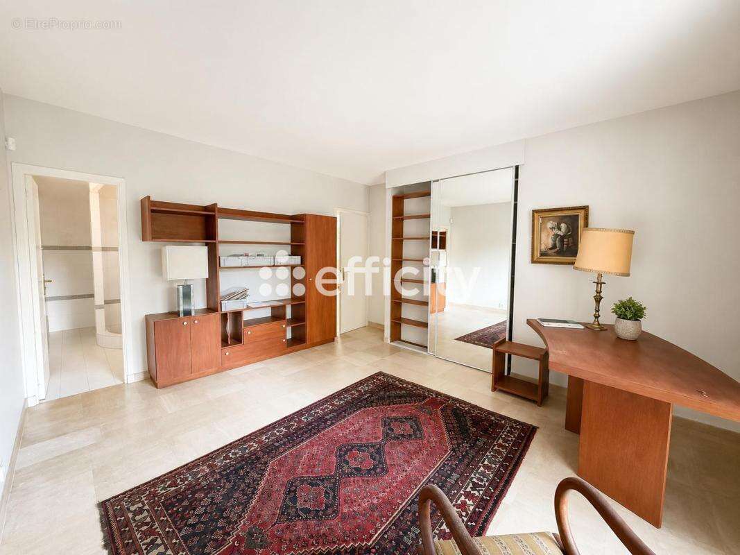 Maison 286 m² à Antibes  - photo 9