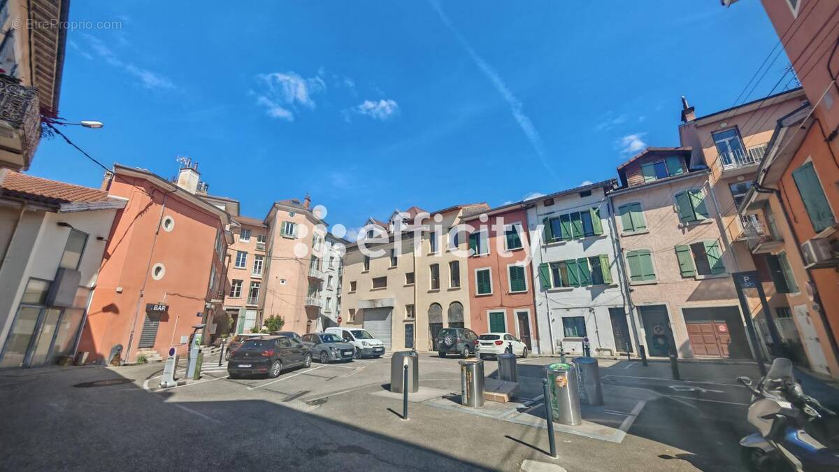 Commerce à VOIRON