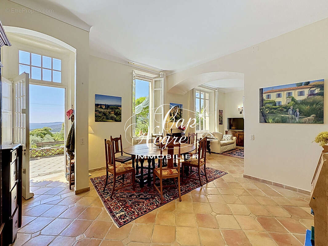 Propriete historique 10 pieces avec magnifique vue mer et jardin luxuriant - photo 9