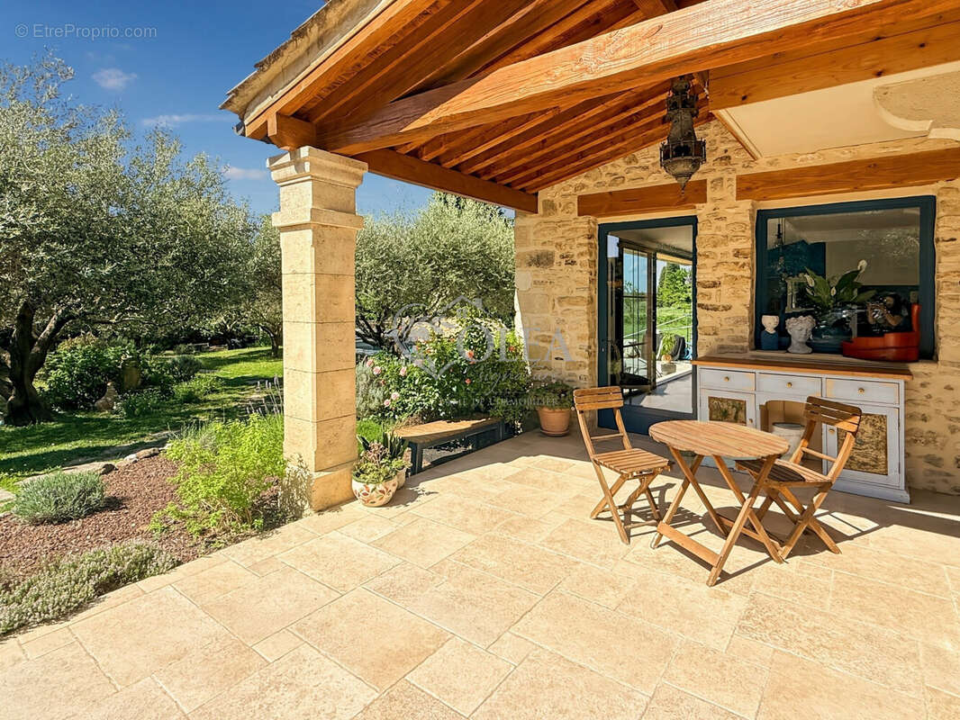 Terrasse 2 - Maison à MONTAREN-ET-SAINT-MEDIERS