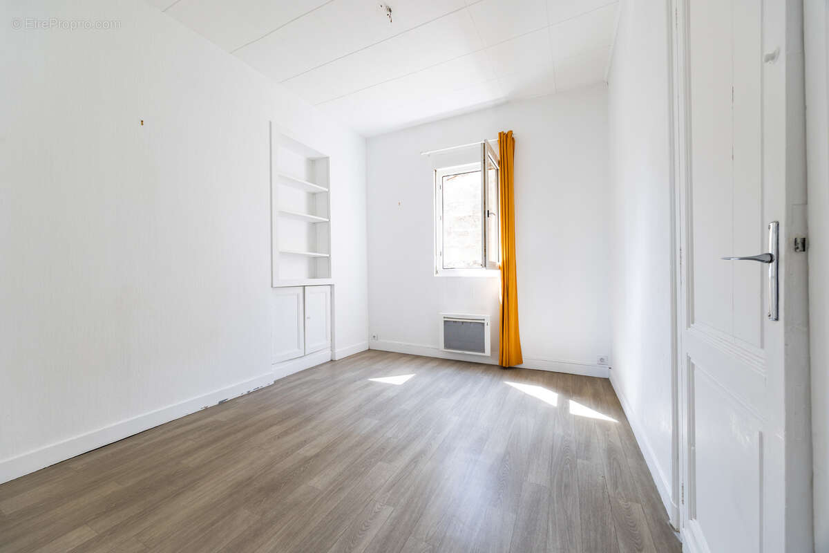  appartement duplex t3/t4 magendie / barr. de pessac - photo 3