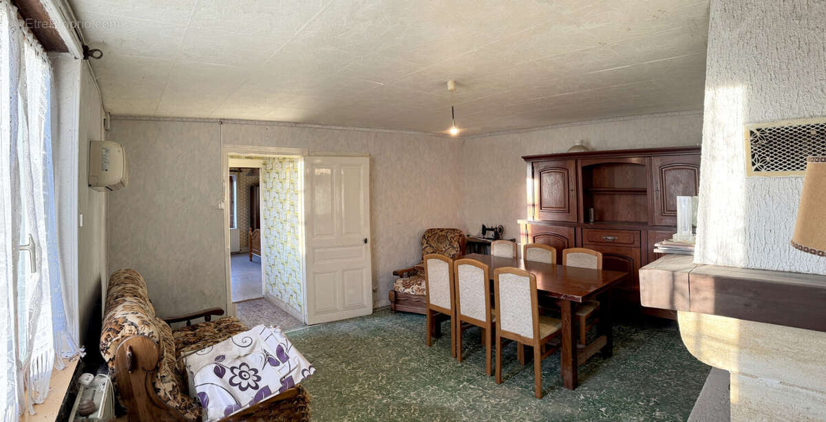 Maison à SAINT-GERVAIS-EN-VALLIERE