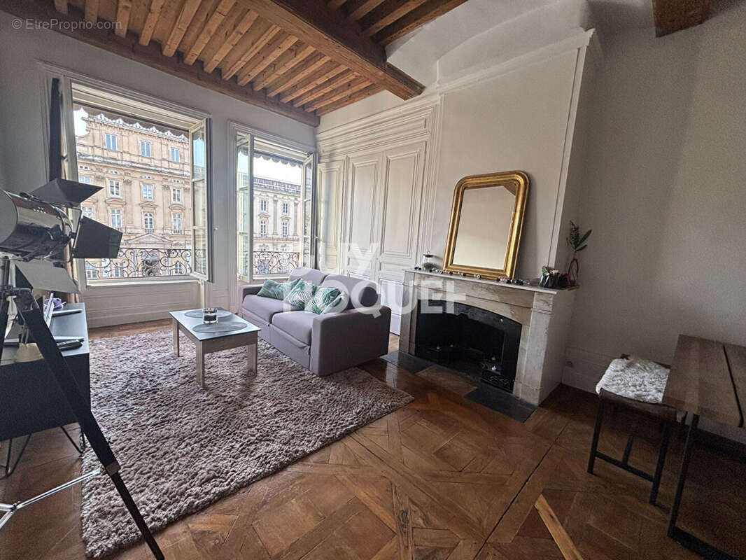 Appartement à LYON-1E