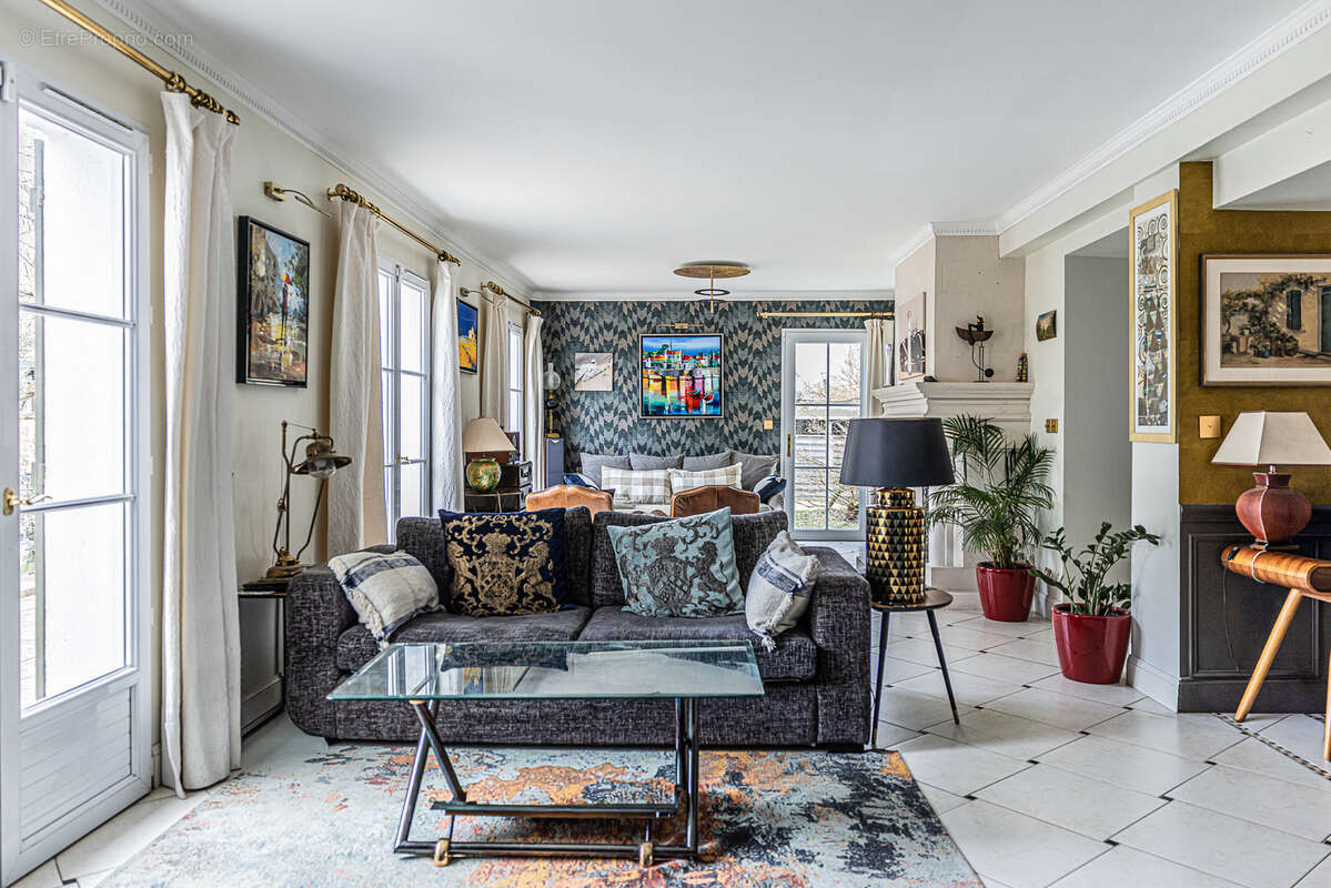 Maison à SAINT-PRYVE-SAINT-MESMIN