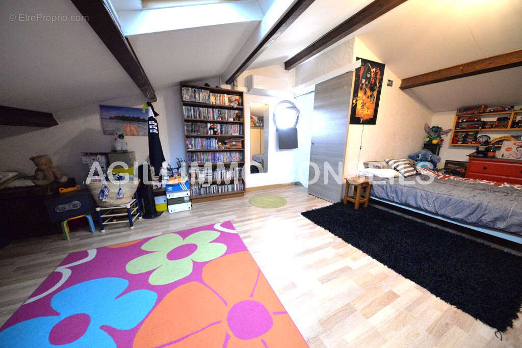 Appartement à PUGET-SUR-ARGENS