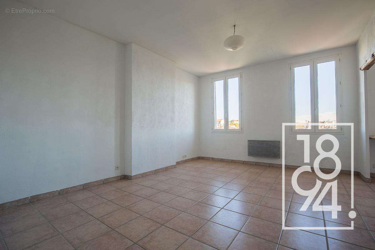 Appartement à MARSEILLE-5E