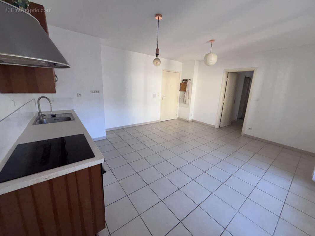Appartement à MARSEILLE-7E