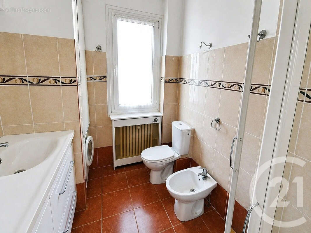 Appartement à ROQUEBRUNE-CAP-MARTIN