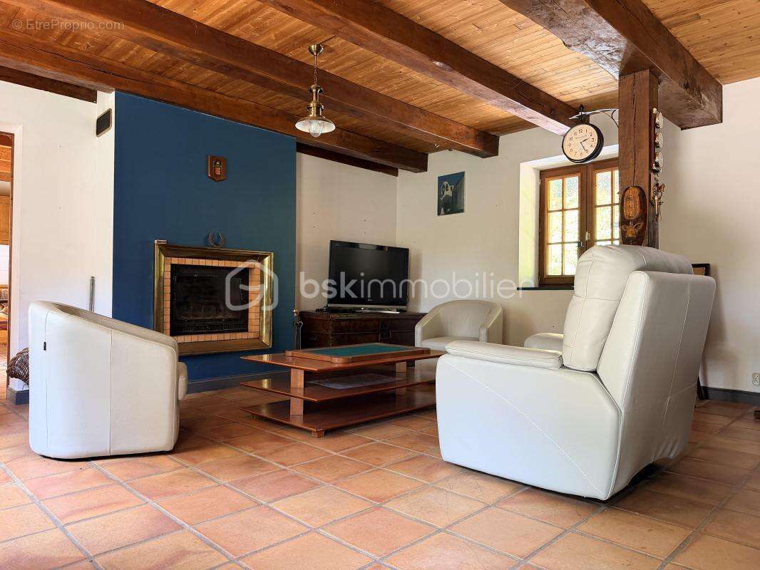 EXCLUSIVITE- NOUVEAUTE-Demeure de charme en pierre au cœur d'un domaine d'exception de 6 hectares! - photo 5