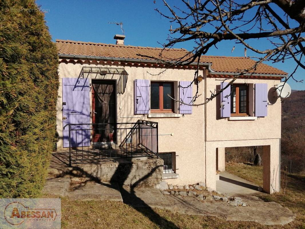 Maison à SAINT-PIERRE-AVEZ