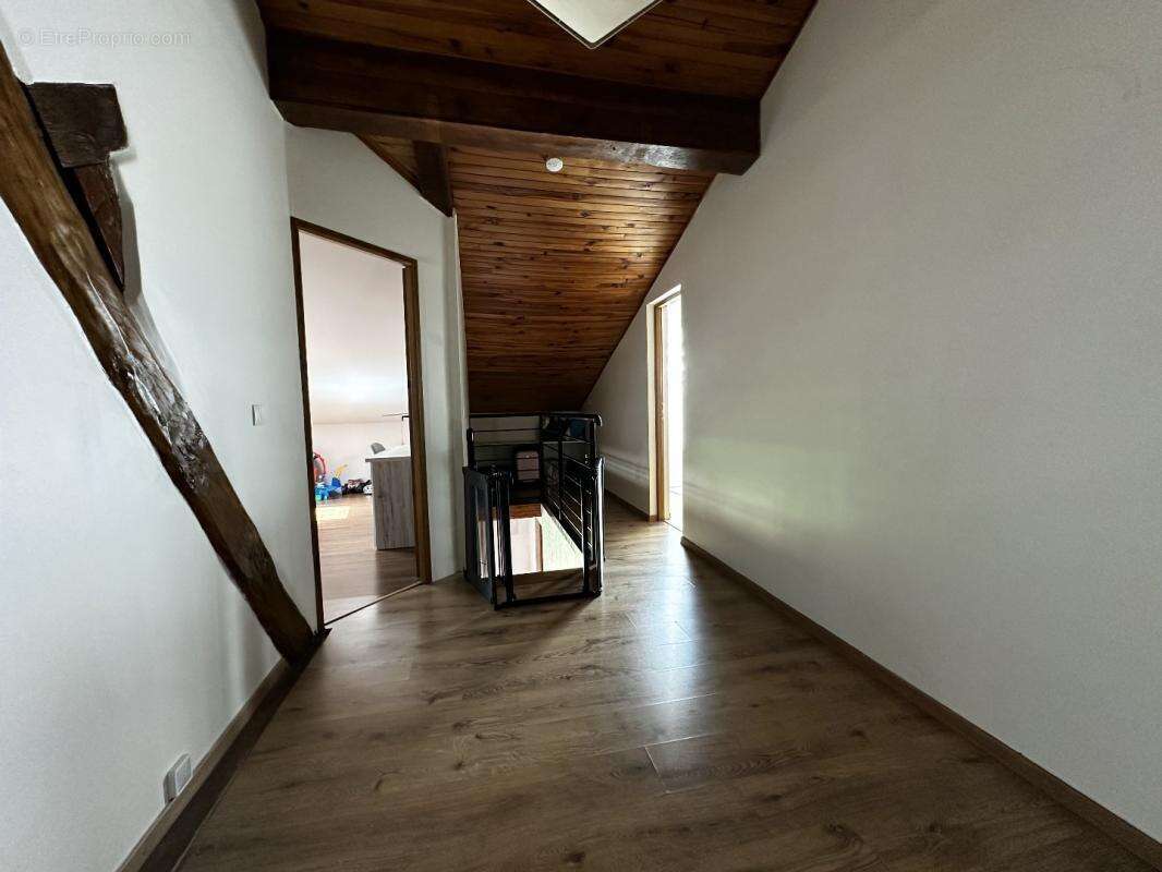 Maison 145 m² à Treon  - photo 7