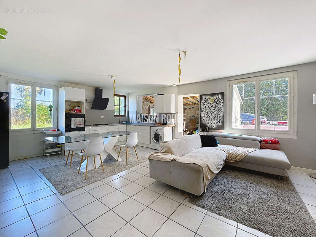 Maison à SAINT-PIERRE-DE-PLESGUEN