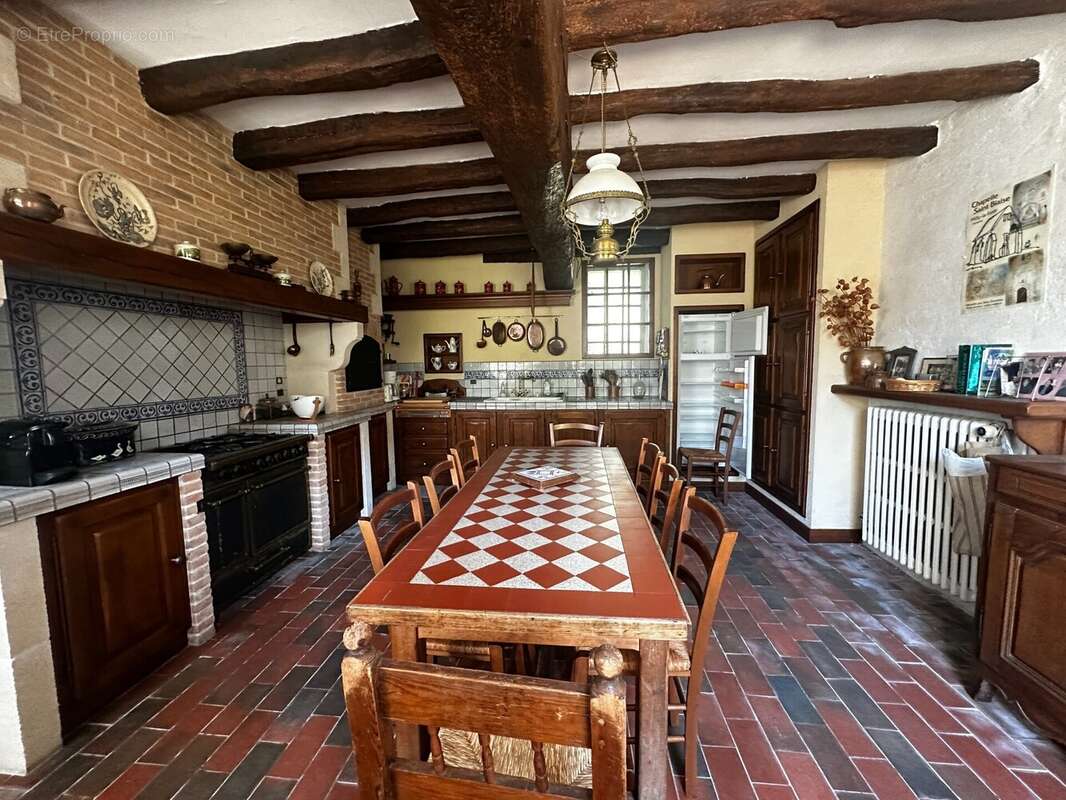 Maison à LA CHAPELLE-LA-REINE