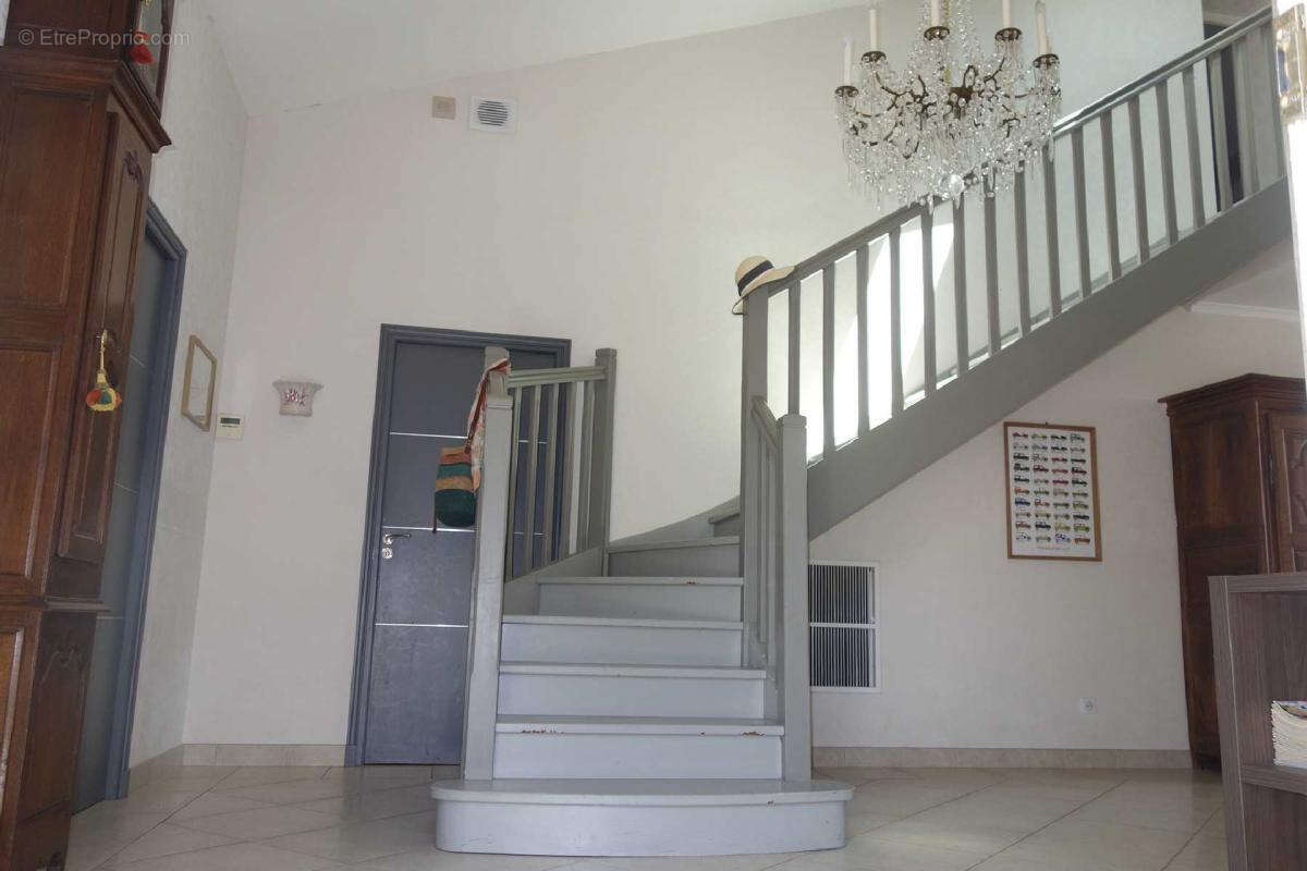 Achat maison 6 pièces 258 m2 33390 Blaye IMMOBILIERE DE L'ESTUAIRE - photo 13