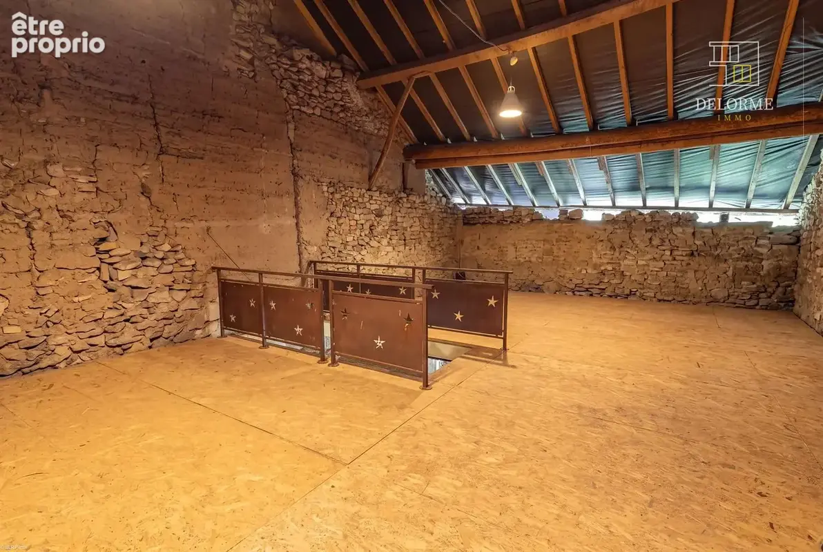 Belle maison rénovée avec super vue et grange - photo 11
