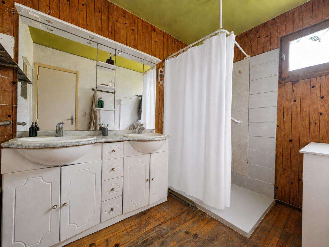 Maison 61 m² à Vailhauques  - photo 11