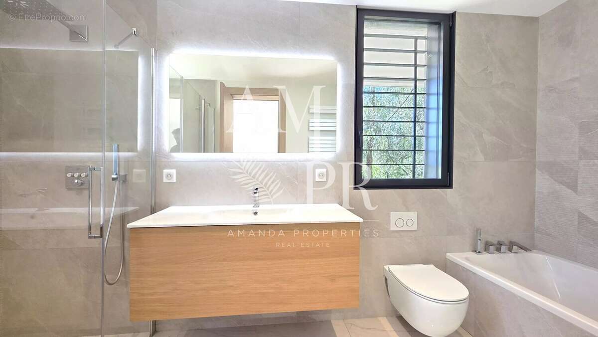 Maison à MOUGINS