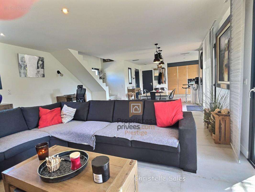 Maison à MONTAUROUX