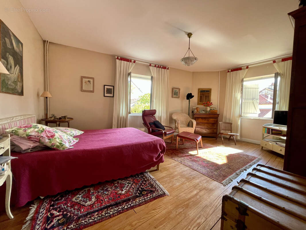 Maison à VIC-EN-BIGORRE