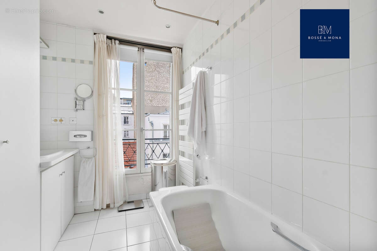 Appartement à PARIS-7E