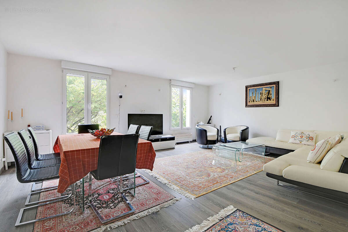 Maison à LE BLANC-MESNIL