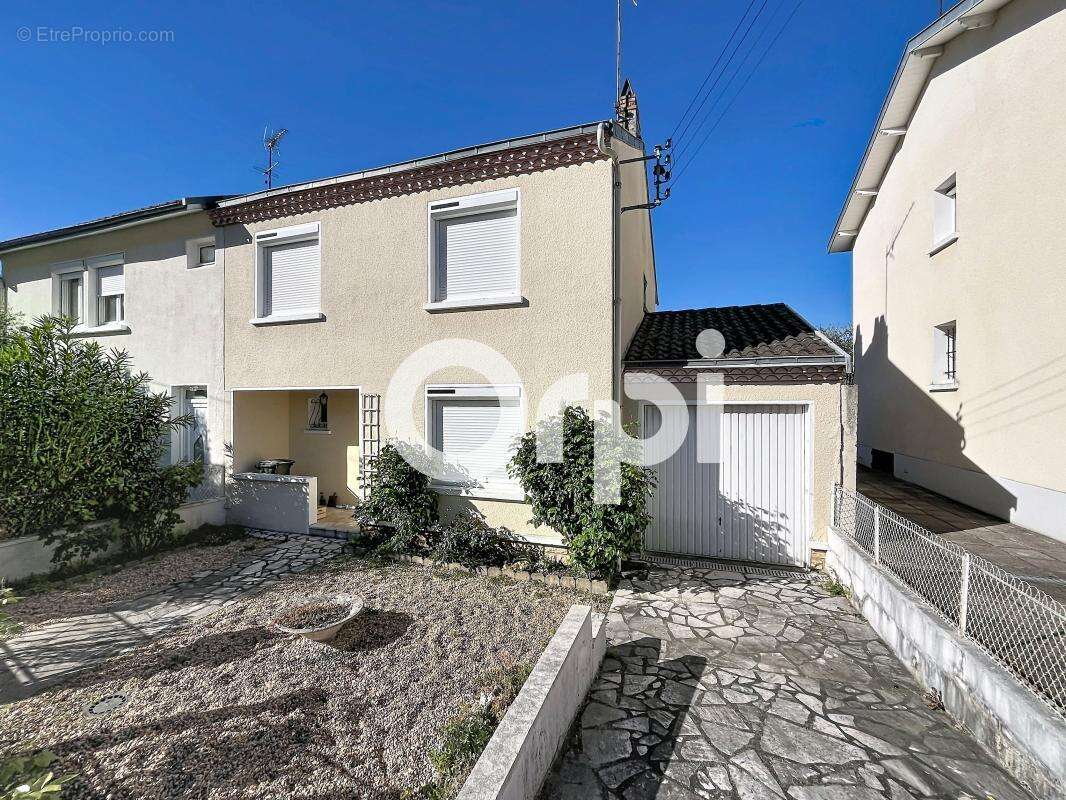 Maison à COULOUNIEIX-CHAMIERS