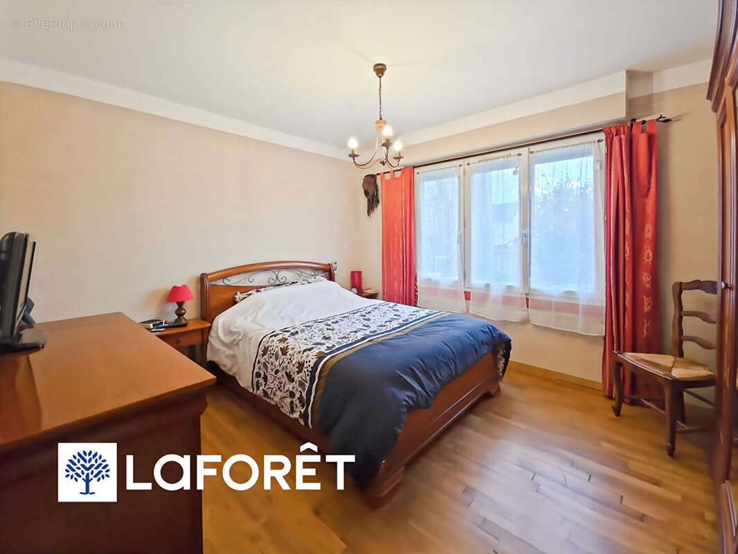 Maison à RIS-ORANGIS