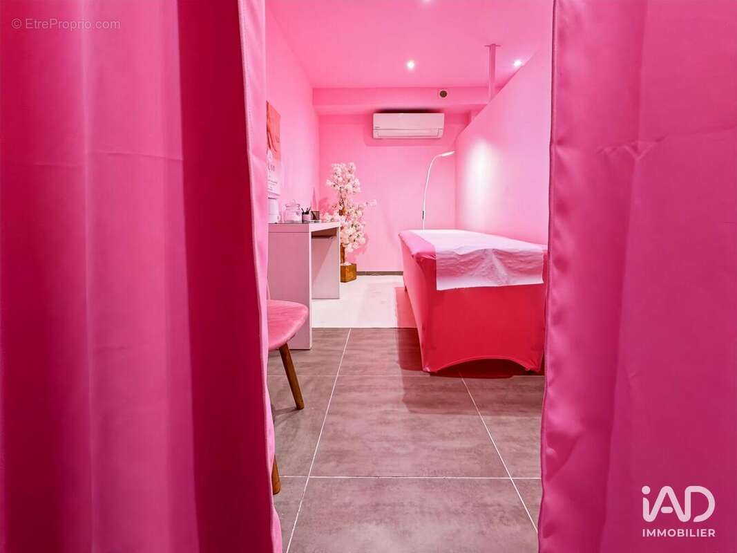 Photo 6 - Commerce à SAINT-MARTIN-DE-CRAU