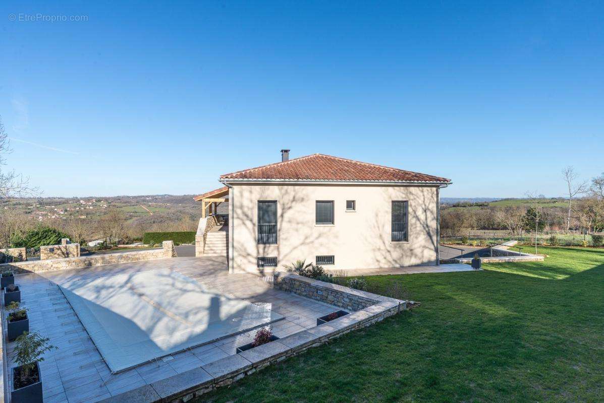 Maison à LENTILLAC-SAINT-BLAISE