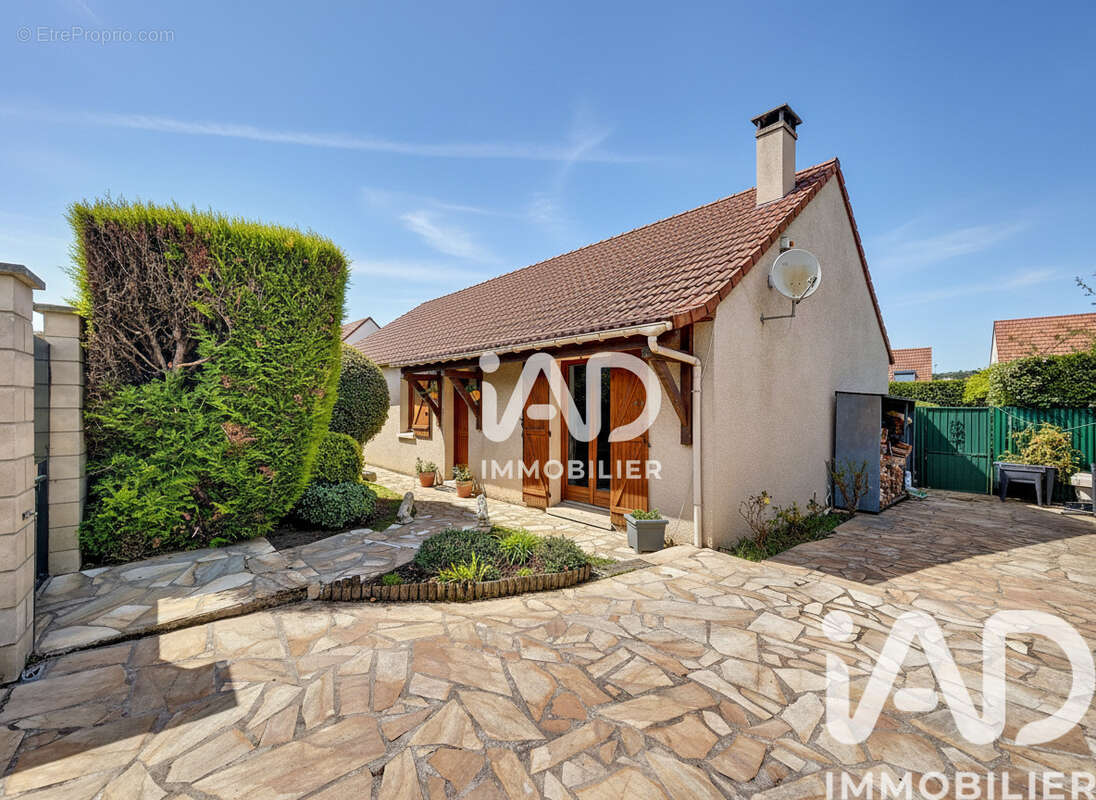 Photo 2 - Maison à LA VILLE-DU-BOIS