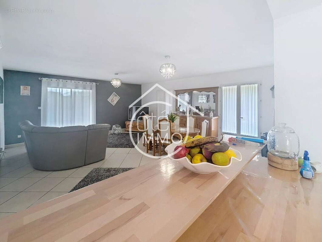 MOULEYDIER : Maison familiale 5 pièces de 145m² avec jardin clos - photo 3
