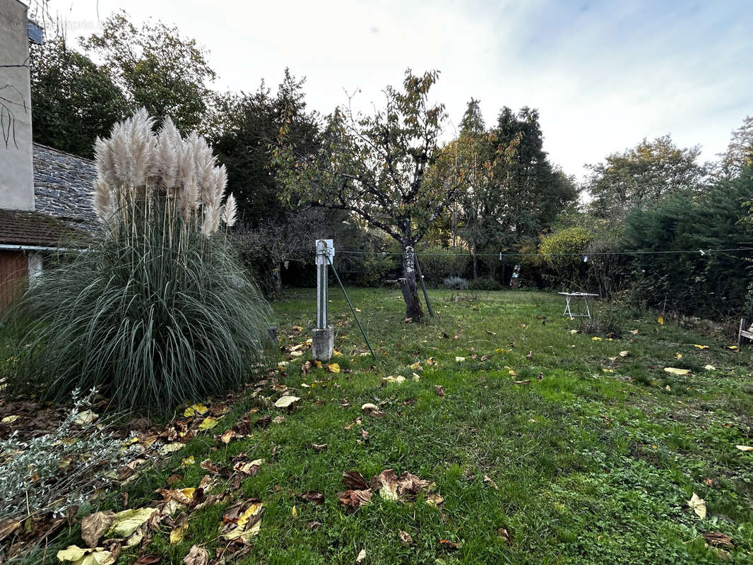 Maison à LABRUGUIERE