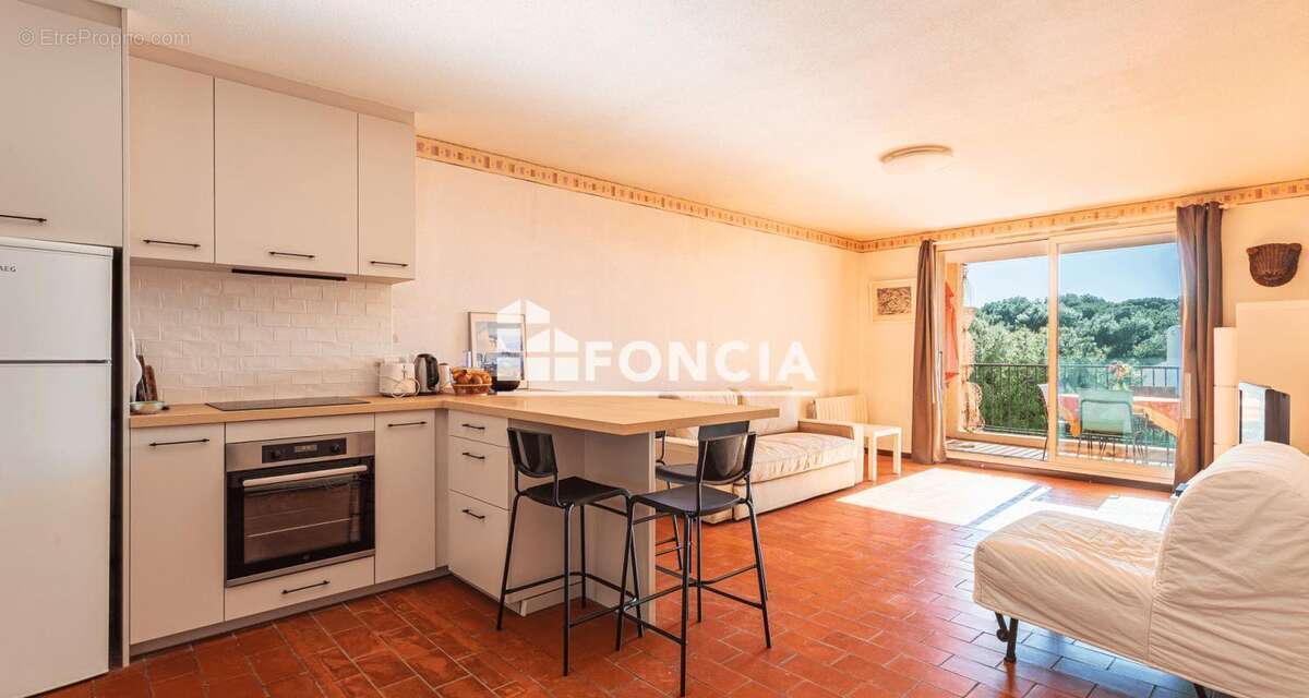 Appartement à SIX-FOURS-LES-PLAGES
