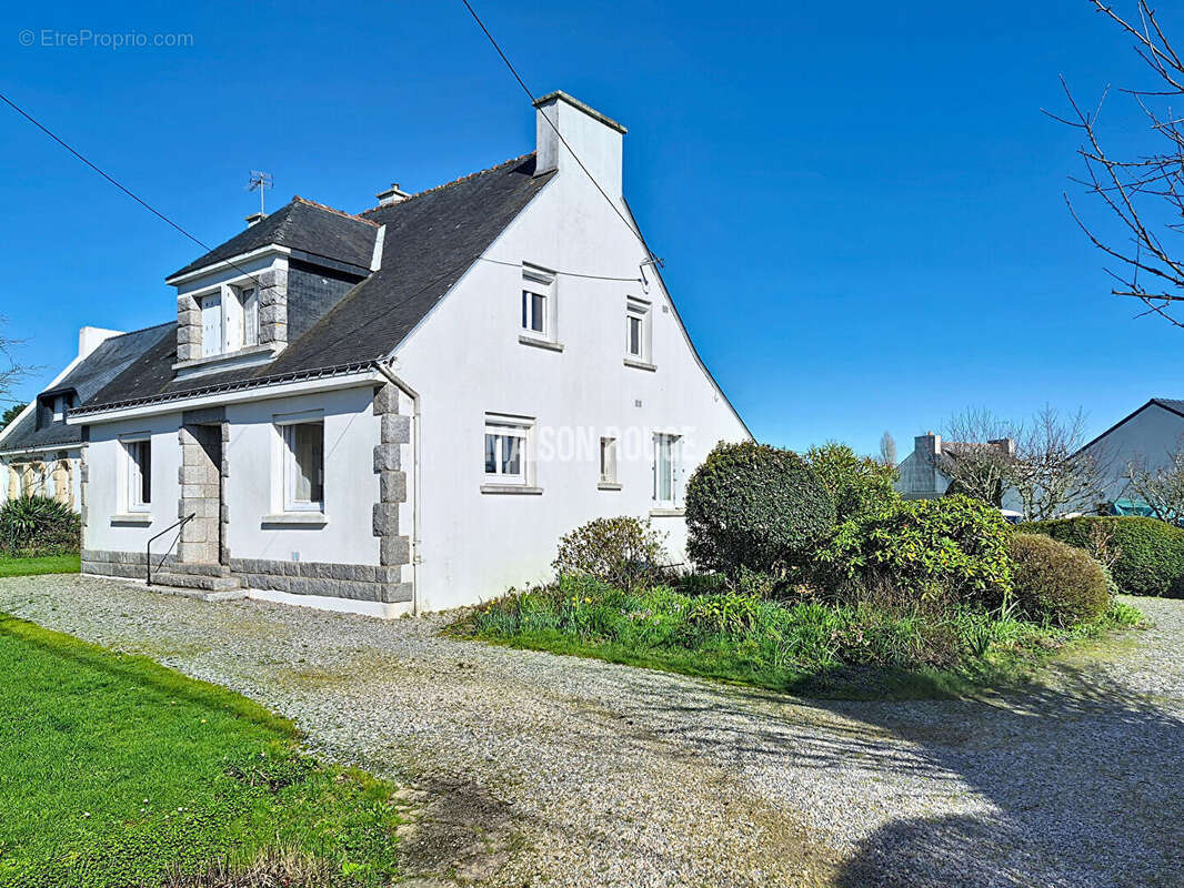 Maison en pierre à rénover à 4 km du GOLFE DU MORBIHAN - photo 2