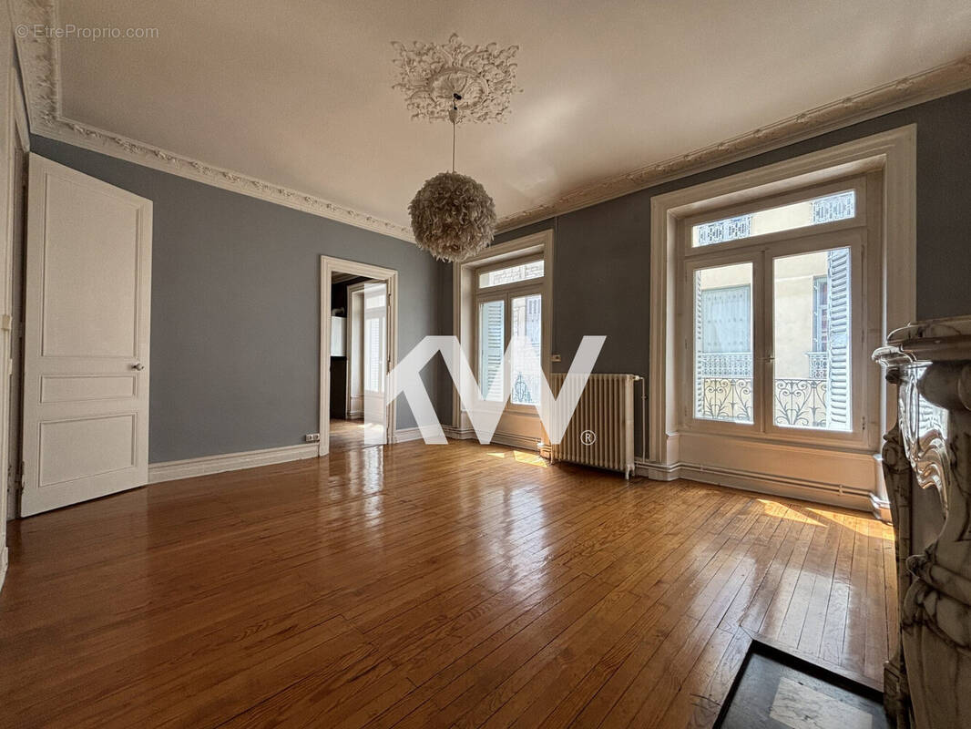 Appartement à SAINT-ETIENNE