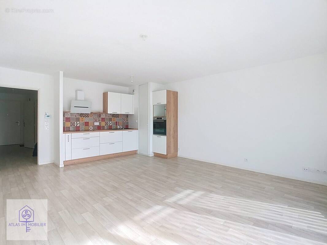 Appartement à LA MEZIERE