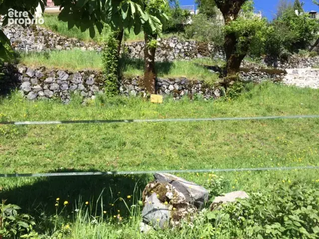 Terrain à LAGUIOLE