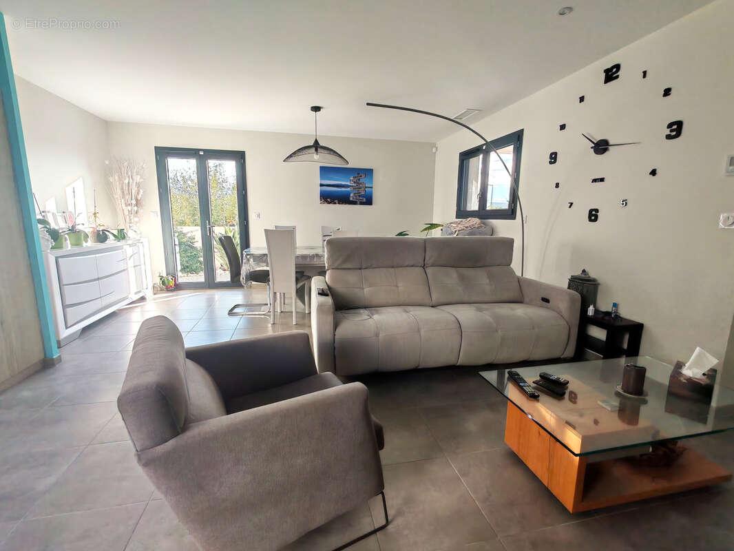 Maison à VILLENEUVE-DE-LA-RAHO