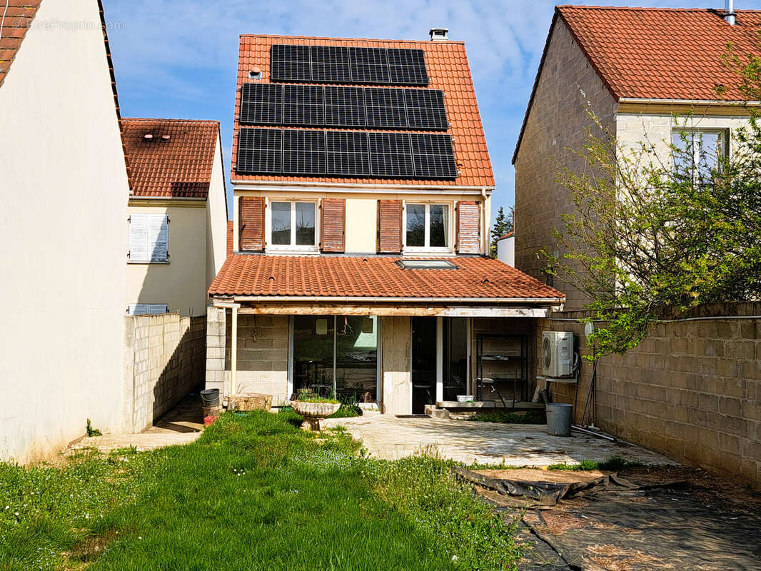 Maison à CHAMPAGNE-SUR-SEINE