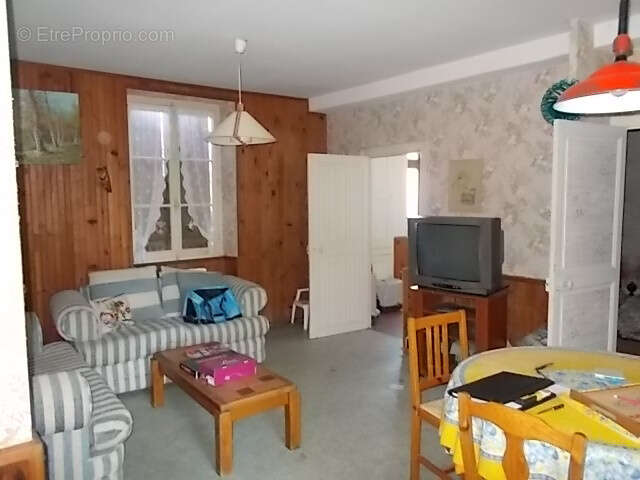 Maison à SAINT-BENIN-D'AZY