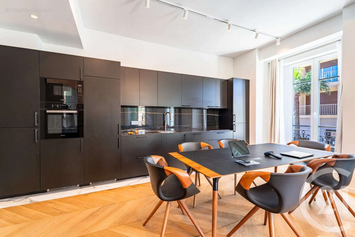 Appartement à BEAULIEU-SUR-MER