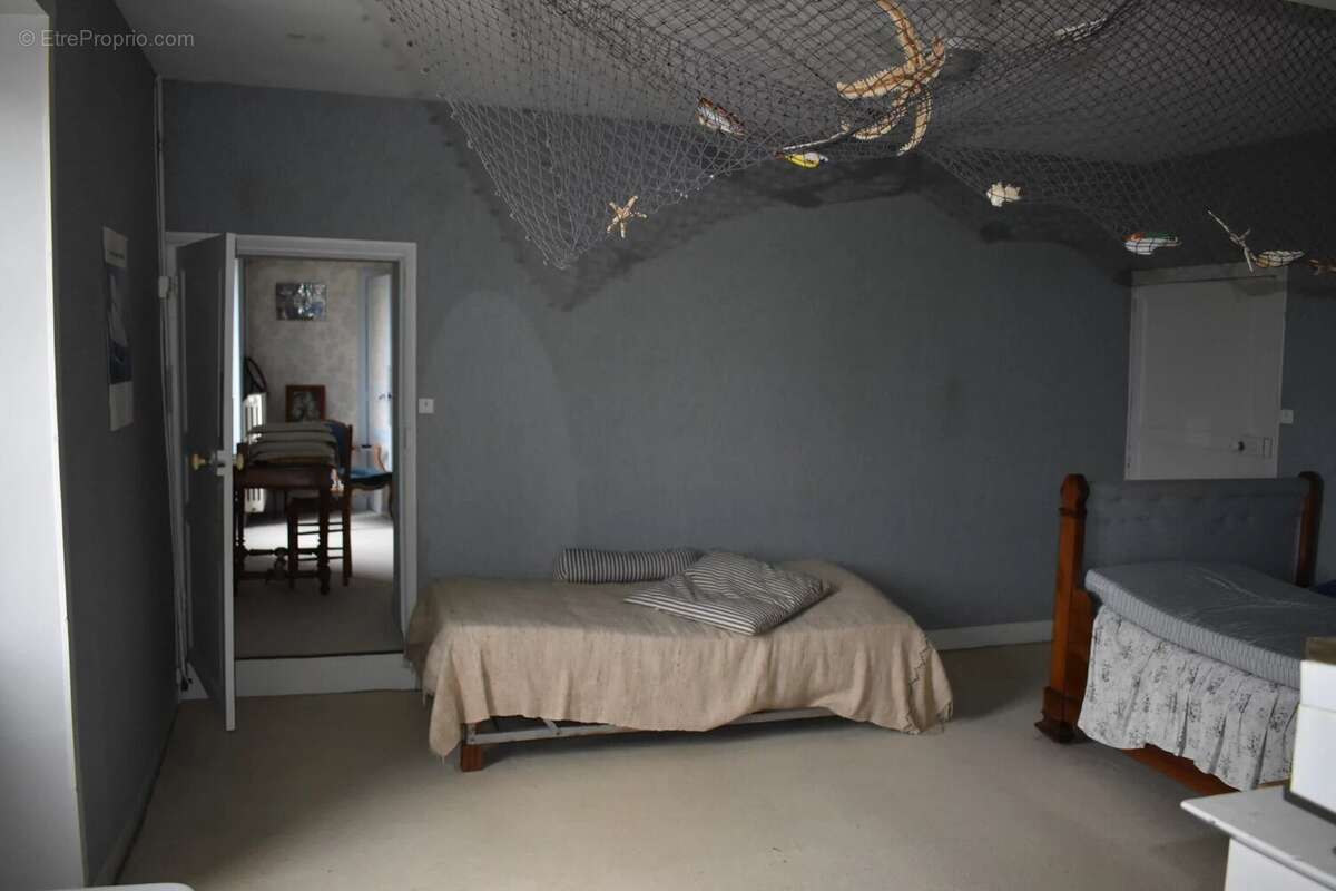 Belle et grande maison familiale à rafraîchir - photo 24