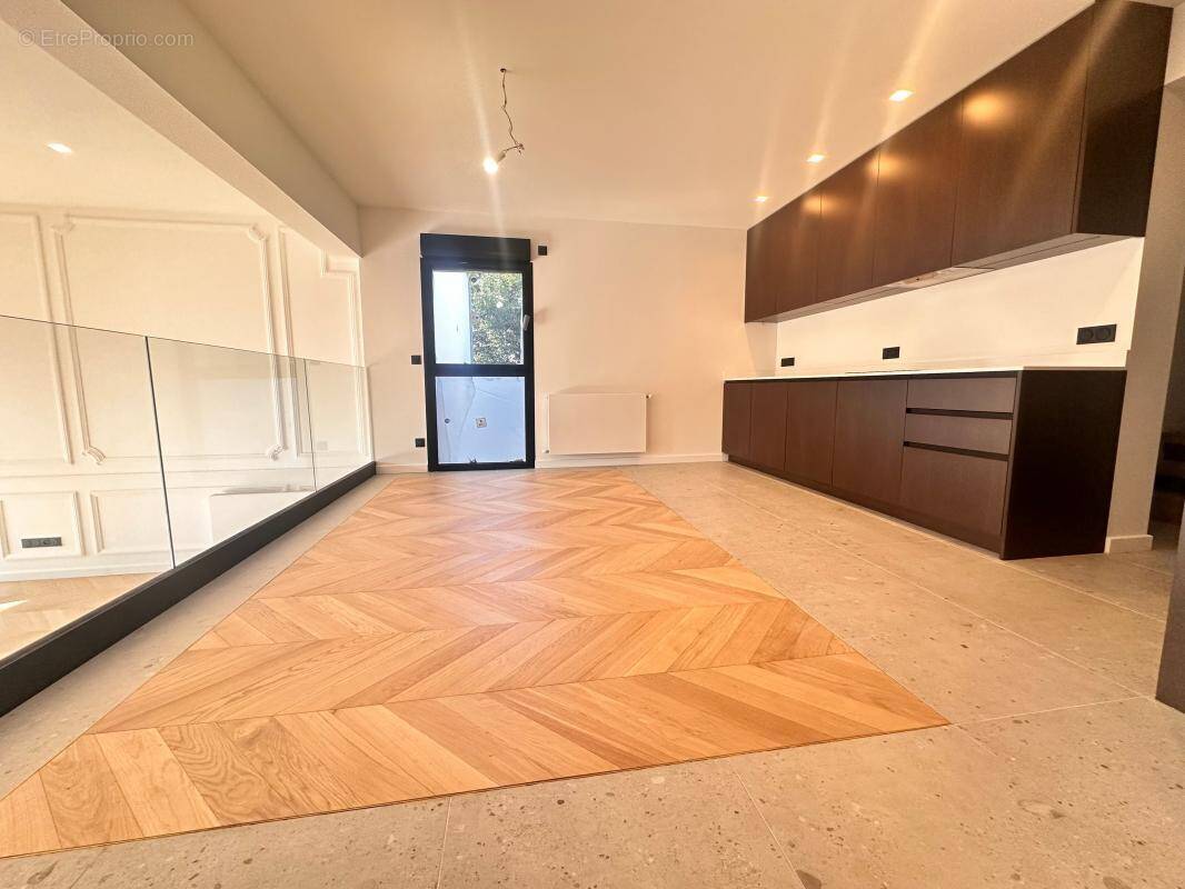 Maison à SAINT-MAUR-DES-FOSSES