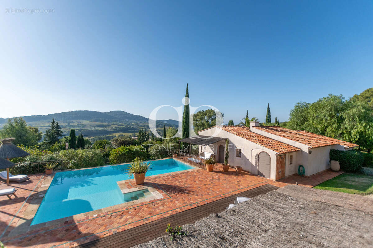 Maison à LA CADIERE-D'AZUR