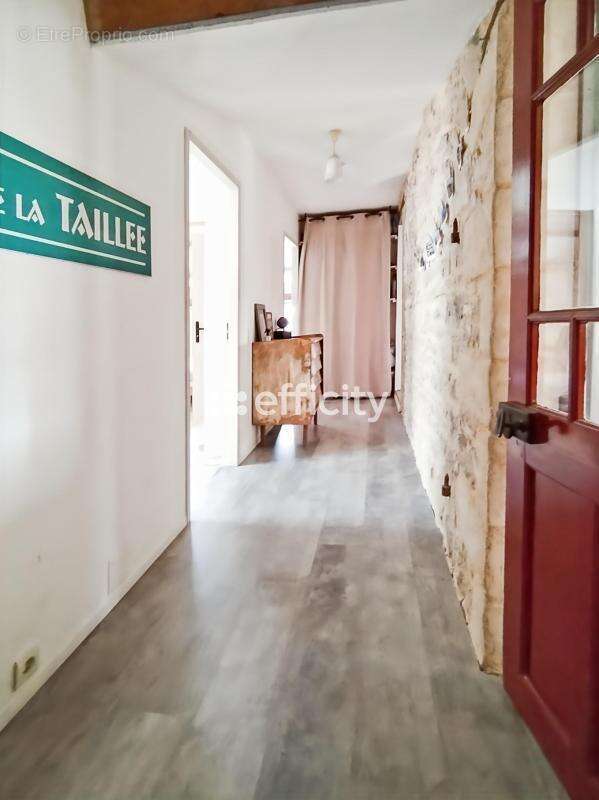 Maison à LE GUE-D'ALLERE