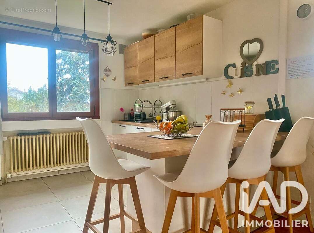 Maison 182 m² à Bourgoin-Jallieu  - photo 3