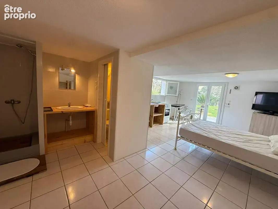 Maison 141 m² avec véranda chauffée piscine studio indépendant et grand terrain sans vis à vis secteur calme - photo 13