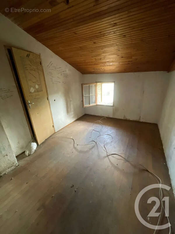 Maison 175 m² à La Clotte  - photo 7