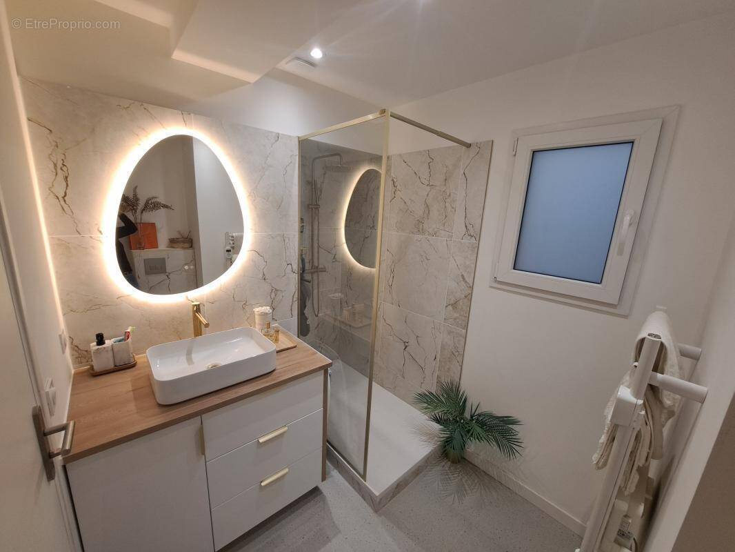 Appartement à RIVES