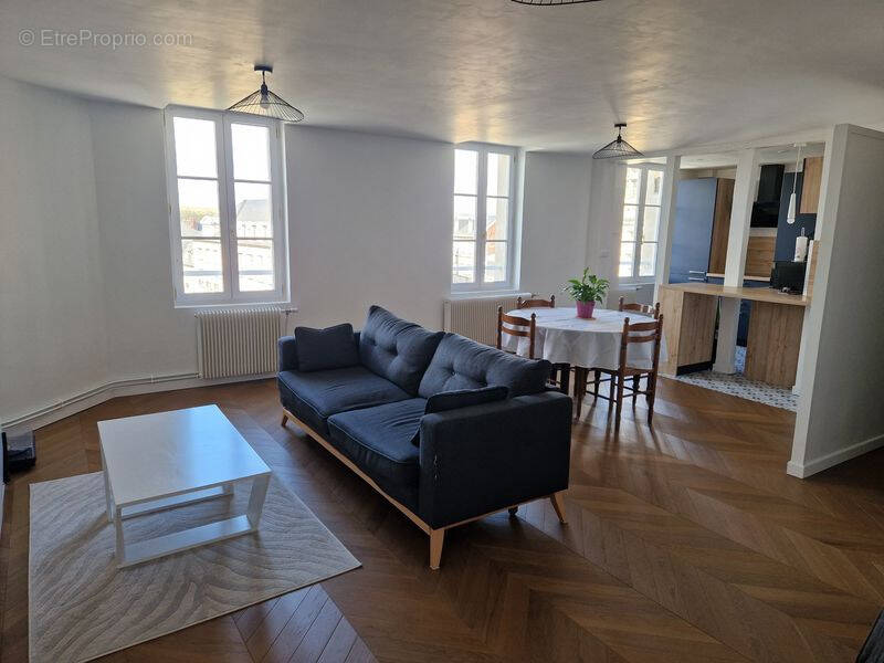 Appartement à COMPIEGNE